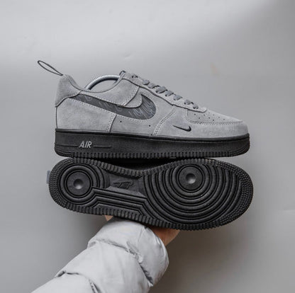 Airforce 1 low jewel swoosh 'Cool Grey'