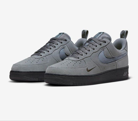 Airforce 1 low jewel swoosh 'Cool Grey'